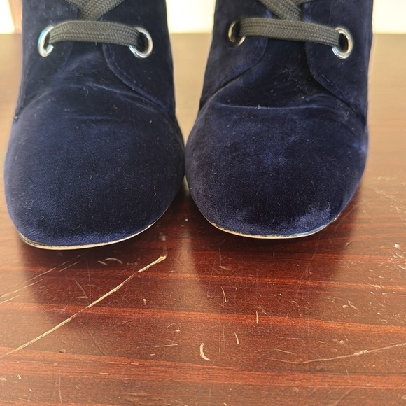 Bcbgeneration BCBG blue velvet lace up chunky heeled boots size 9 Victorian - Picture 4 of 11